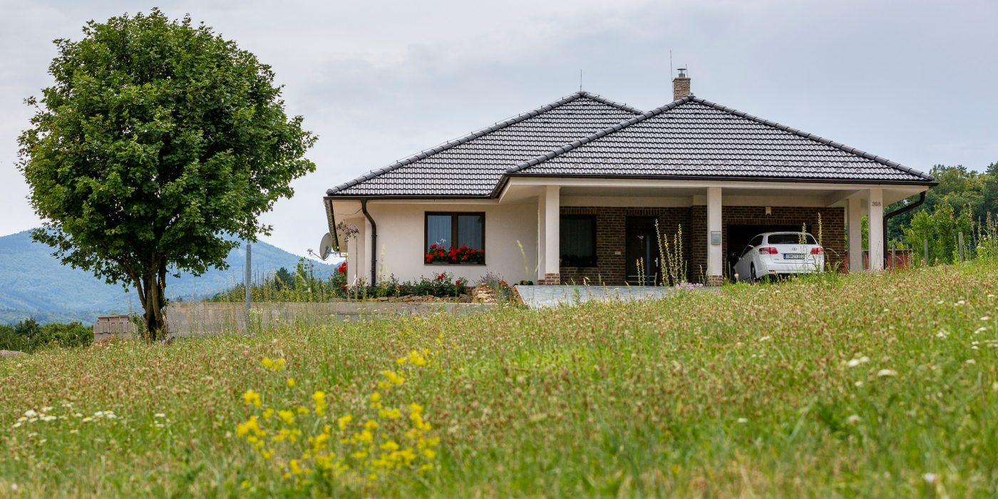 Reference photo of single house in Trencianske Mitice 07