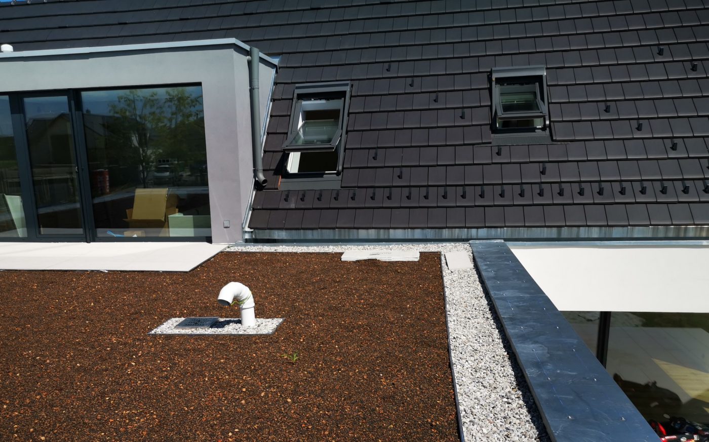 Fotografie - zelená střecha nad garáží | Wienerberger e4 dům