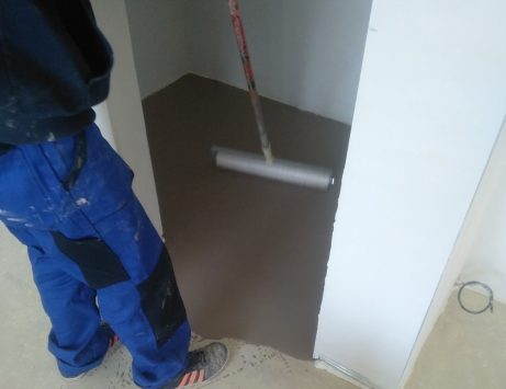 Fotografie z distanční a nivelační stěrky | Vzorový e4 dům | Wienerberger