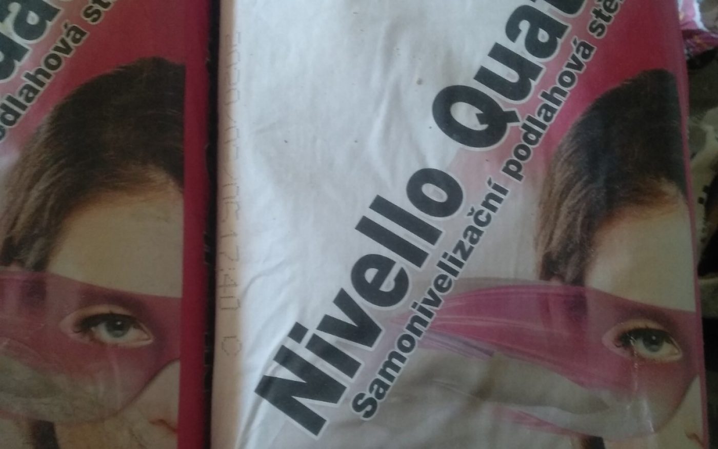 Fotografie z distanční a nivelační stěrky | Vzorový e4 dům | Wienerberger