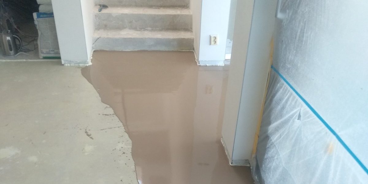 Fotografie z distanční a nivelační stěrky | Vzorový e4 dům | Wienerberger