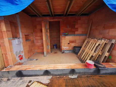 Fotografie Elektro krabiček a Izolace podkroví  | Vzorový e4 dům | Wienerberger