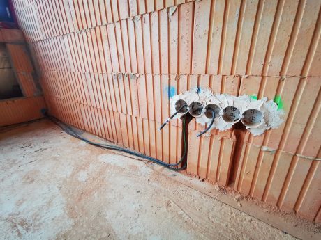 Fotografie stavu domu při eventu pro investory | Vzorový e4 dům | Wienerberger