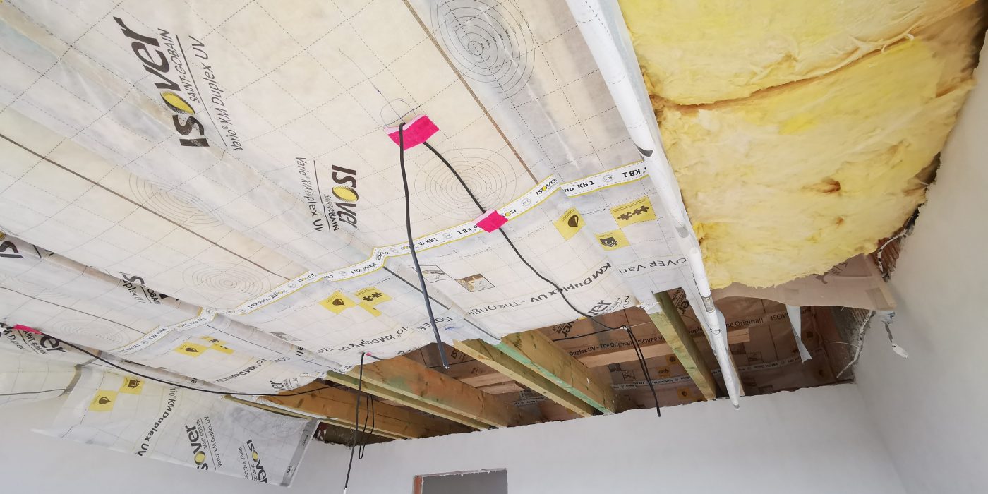 Fotografie z rozvodů elektriky ve stropě | Vzorový e4 dům | Wienerberger