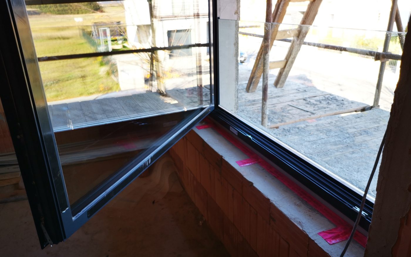 Fotografie oken dalších | Vzorový e4 dům | Wienerberger