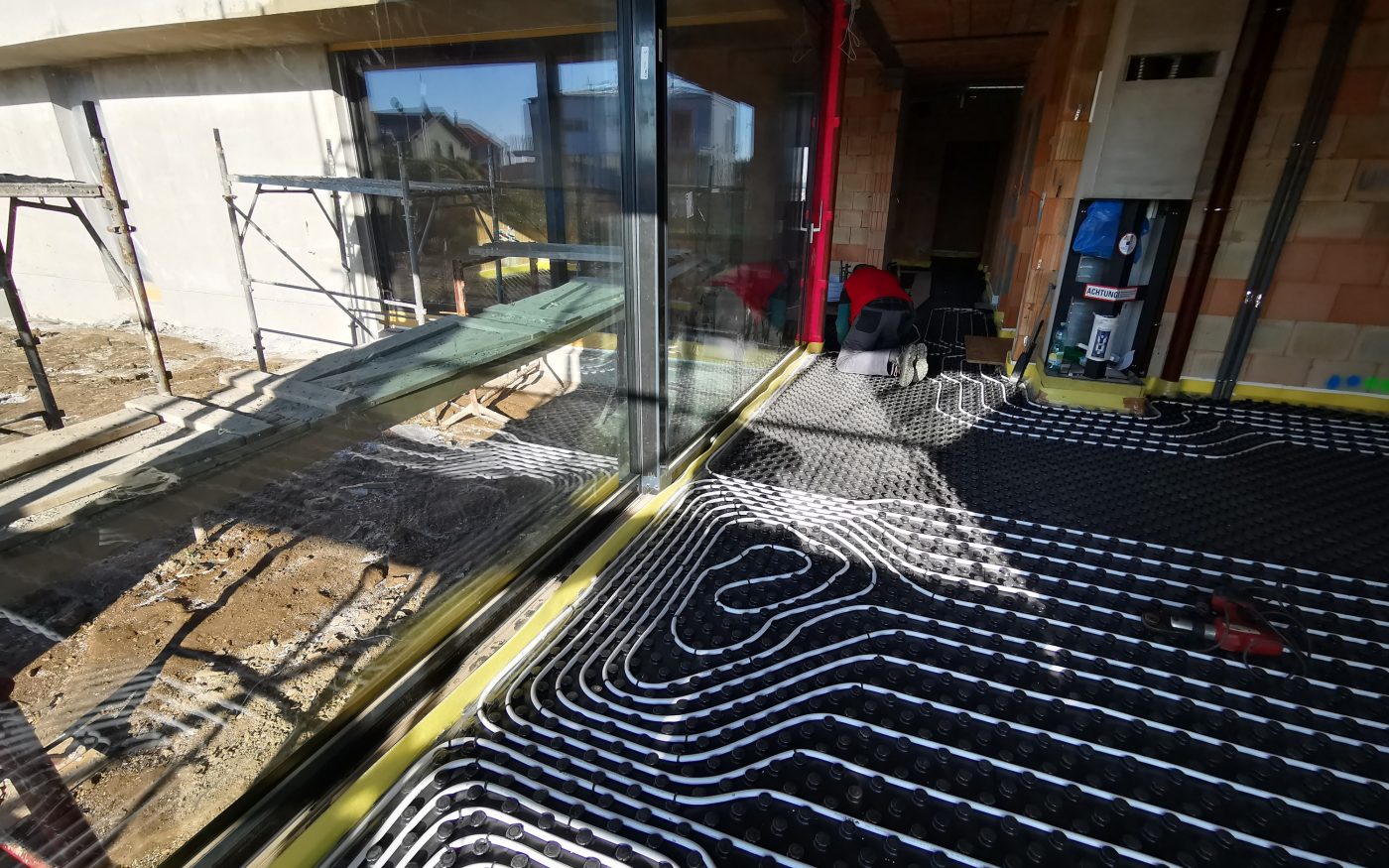 Fotografie rozvodů podlahového vytápění 1NP | Vzorový e4 dům | Wienerberger