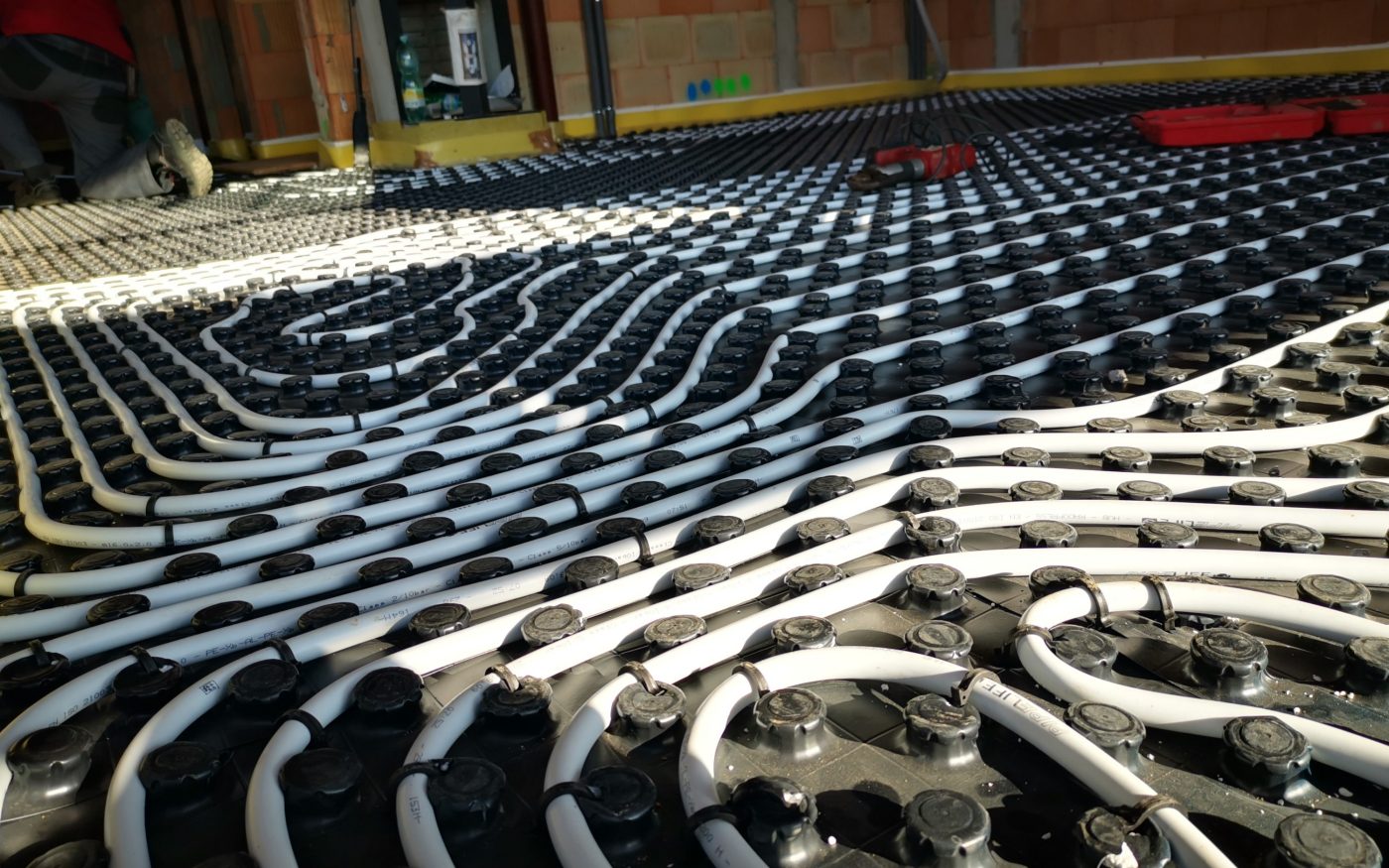 Fotografie rozvodů podlahového vytápění 1NP | Vzorový e4 dům | Wienerberger