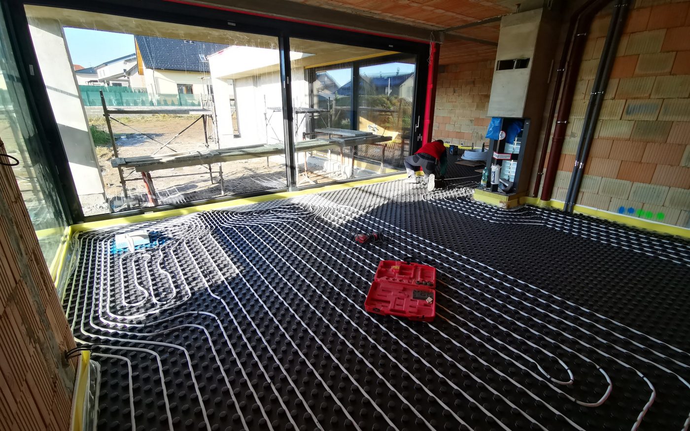 Fotografie rozvodů podlahového vytápění 1NP | Vzorový e4 dům | Wienerberger