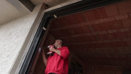 Instalace velkoformátových oken VEKRA | Wienerberger e4 dům