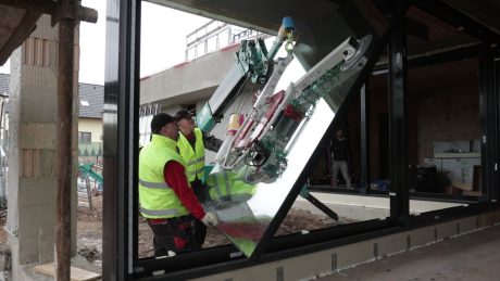 Instalace velkoformátových oken VEKRA | Wienerberger e4 dům