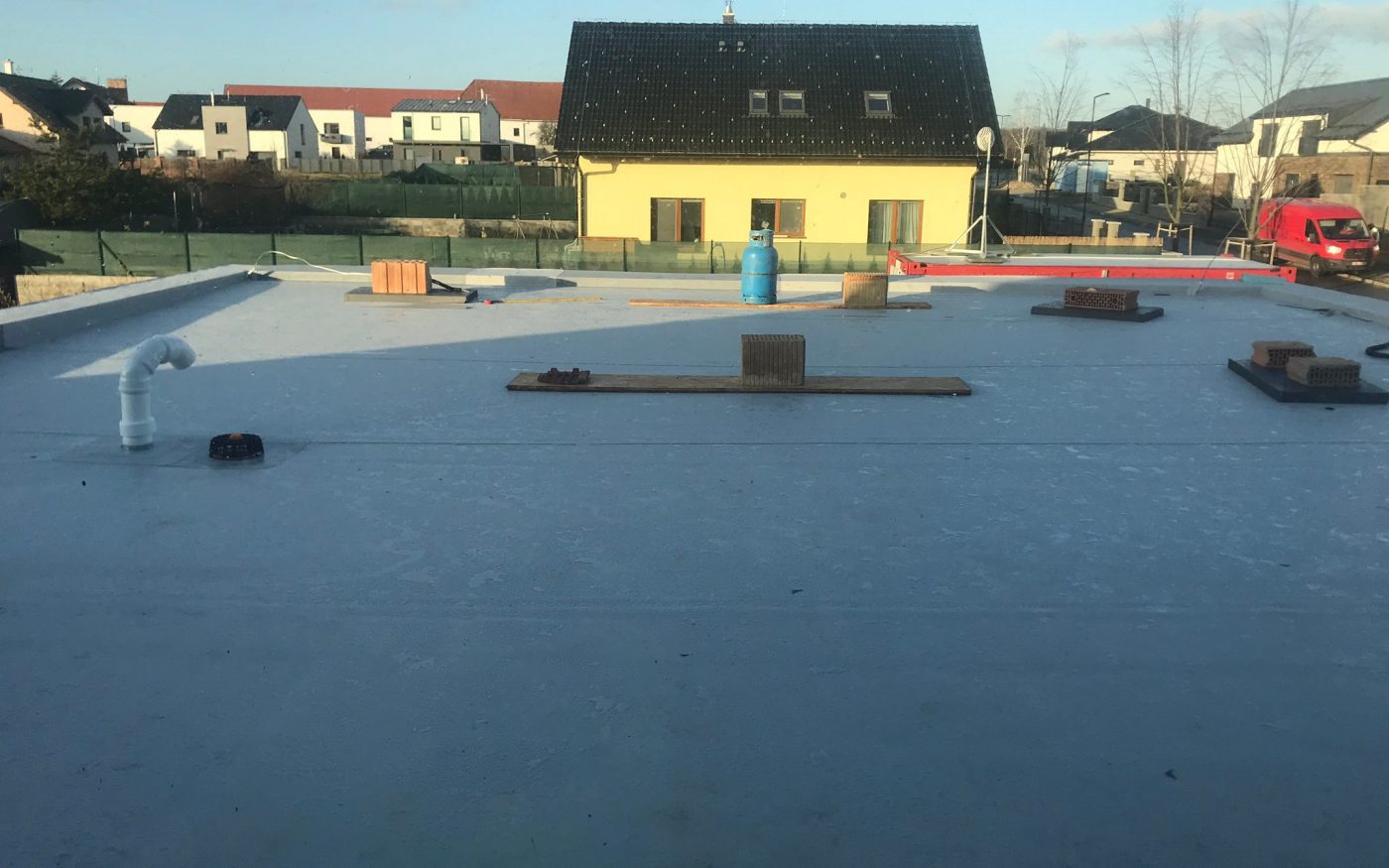 Fotografie z izolace ploché střechy | Vzorový e4 dům | Wienerberger