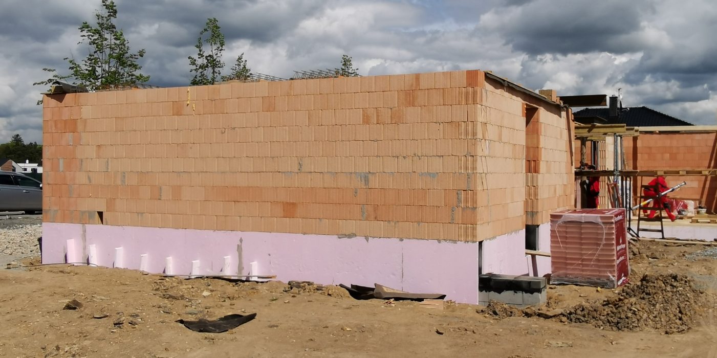 Fotografie POT nosníků a Armování šalování překladu | Vzorový e4 dům | Wienerberger