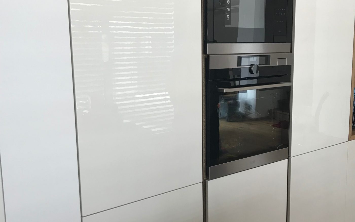 Fotografie - montáž kuchyňské linky a spotřebičů | Wienerberger e4 dům