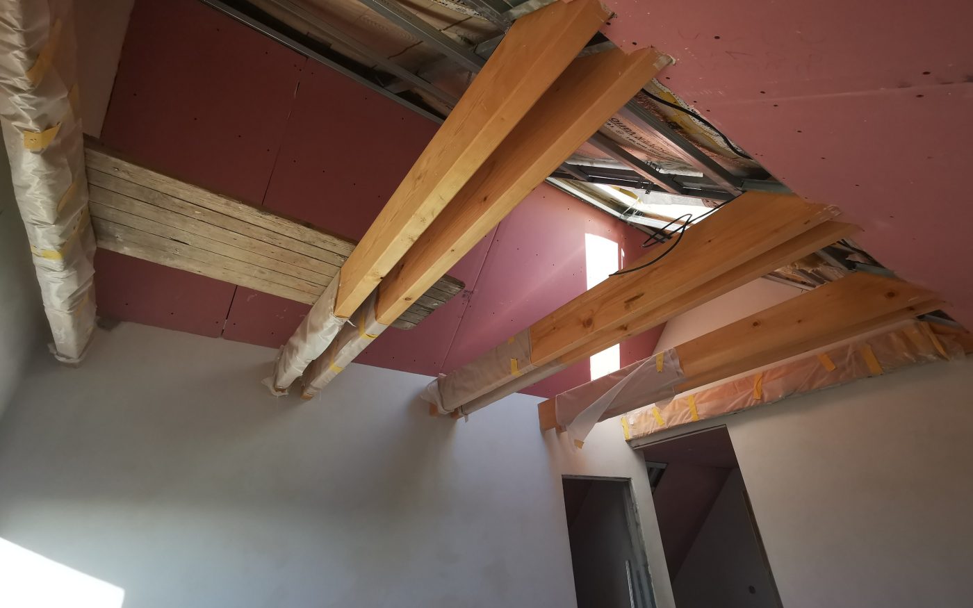 Fotografie z montáže sádrokartonu | Vzorový e4 dům | Wienerberger