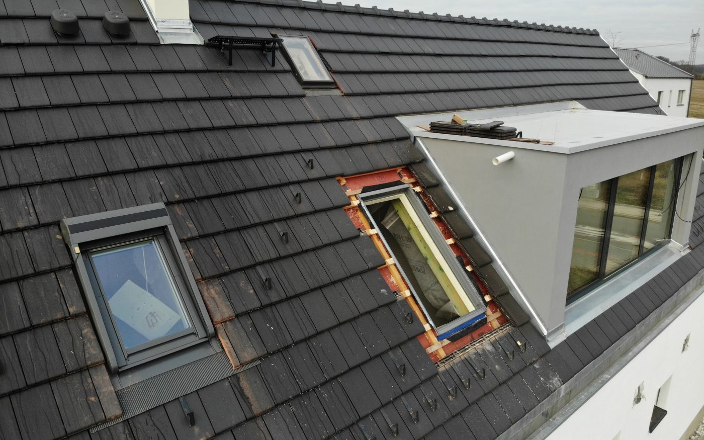 Střešní okna - dron - Újezd | Wienerberger e4 dům