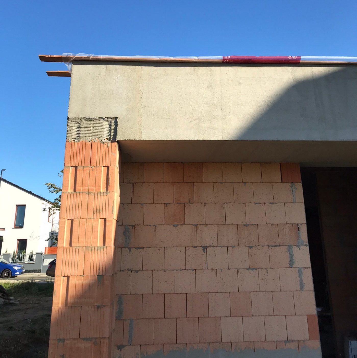 Fotografie přípravy podkladů před omítáním | Vzorový e4 dům | Wienerberger