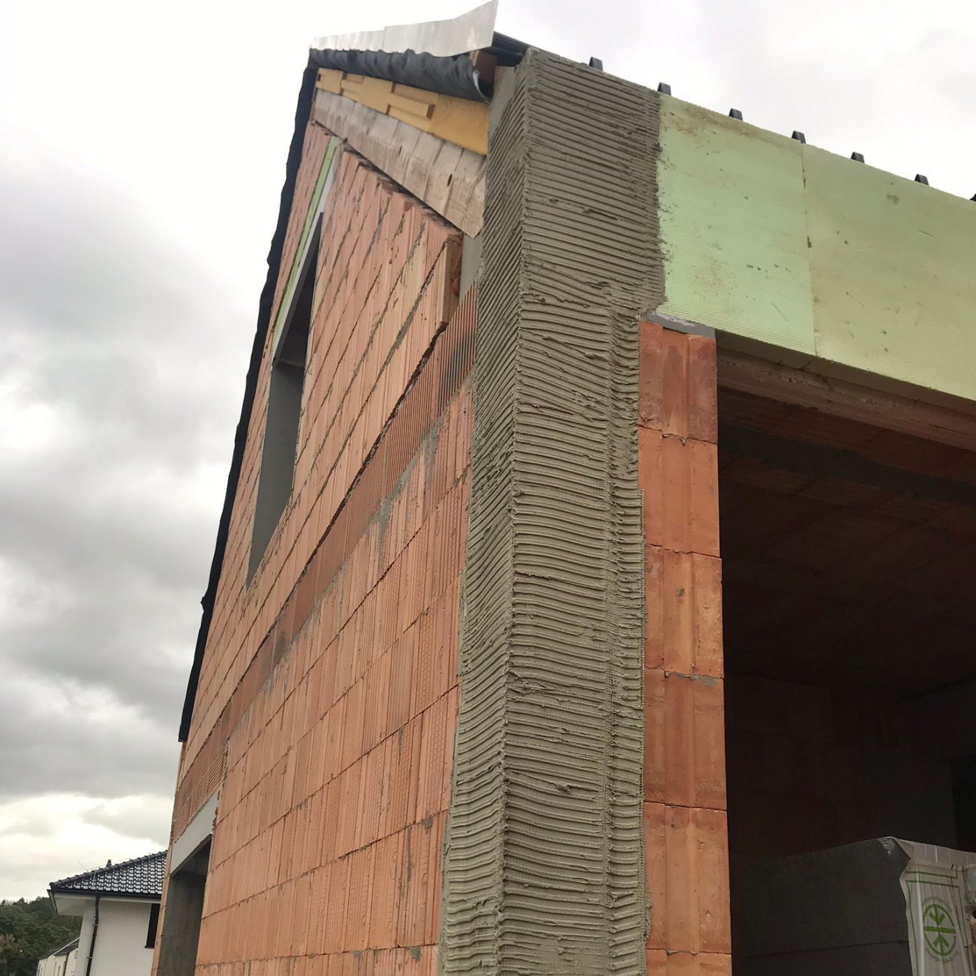 Fotografie přípravy podkladů před omítáním | Vzorový e4 dům | Wienerberger