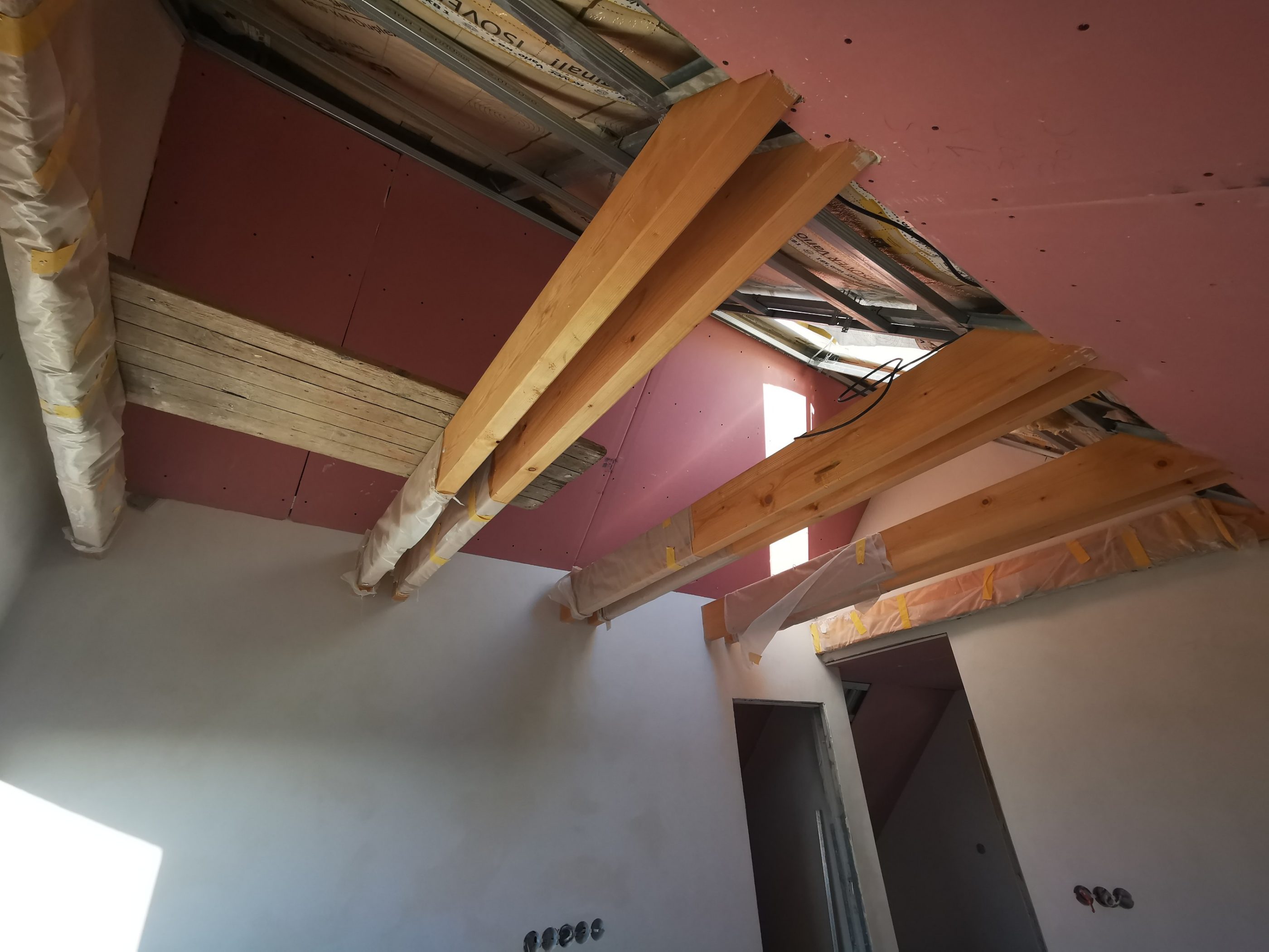 Fotografie z montáže sádrokartonu | Vzorový e4 dům | Wienerberger