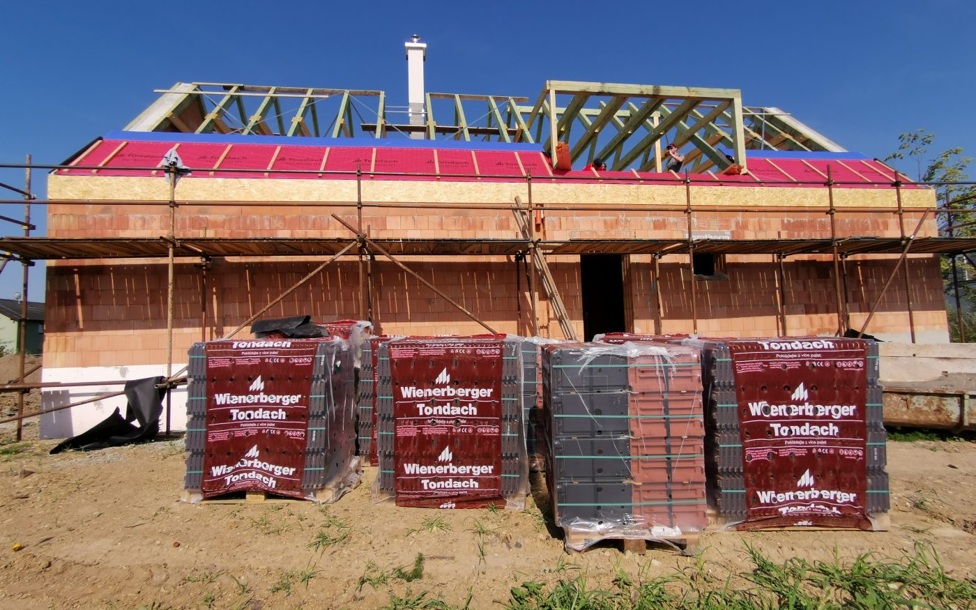 Foto z nadkrokevní izolace a laťování | Vzorový e4 dům | Wienerberger