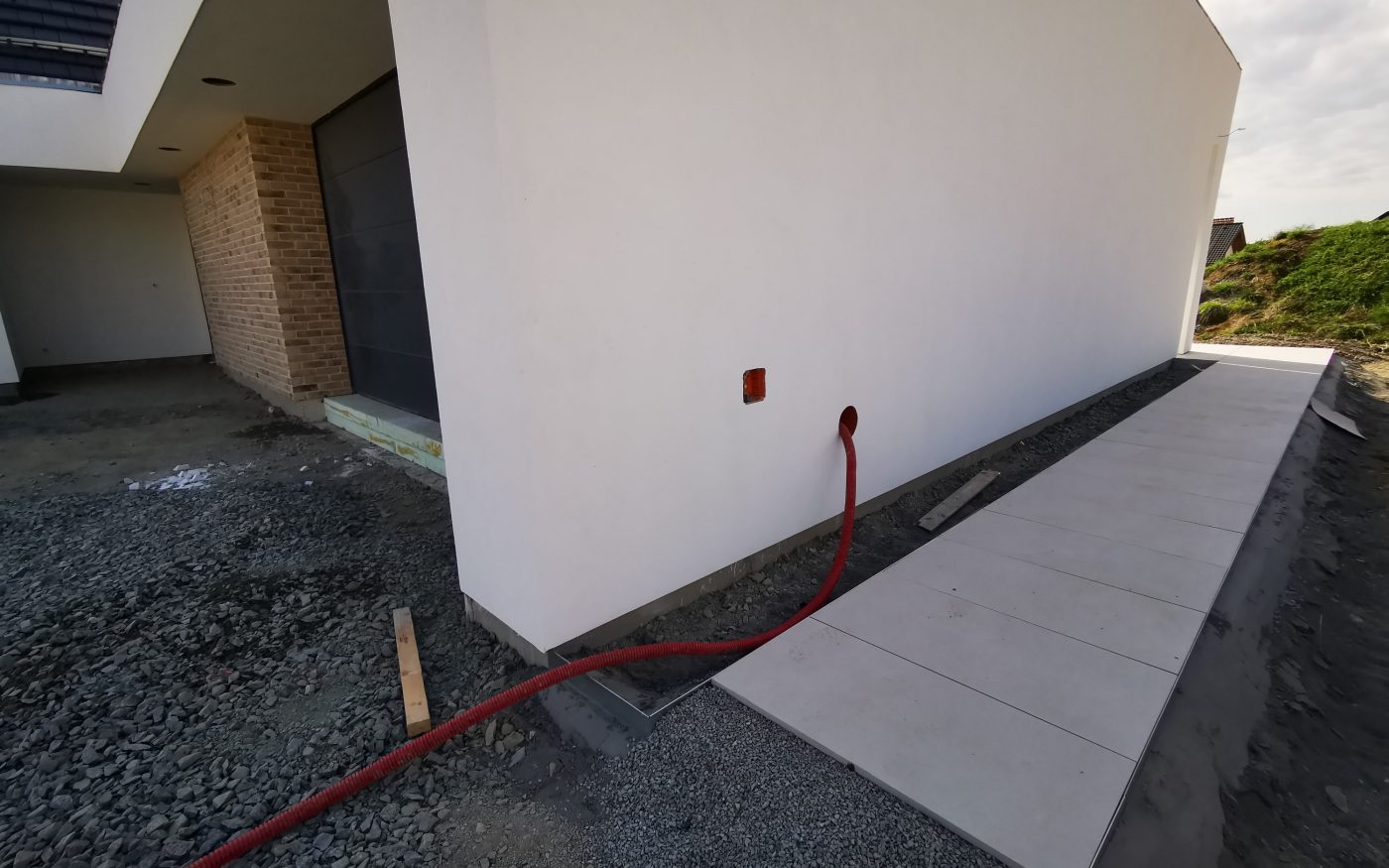 Fotografie z venkovní dlažby | Vzorový e4 dům | Wienerberger