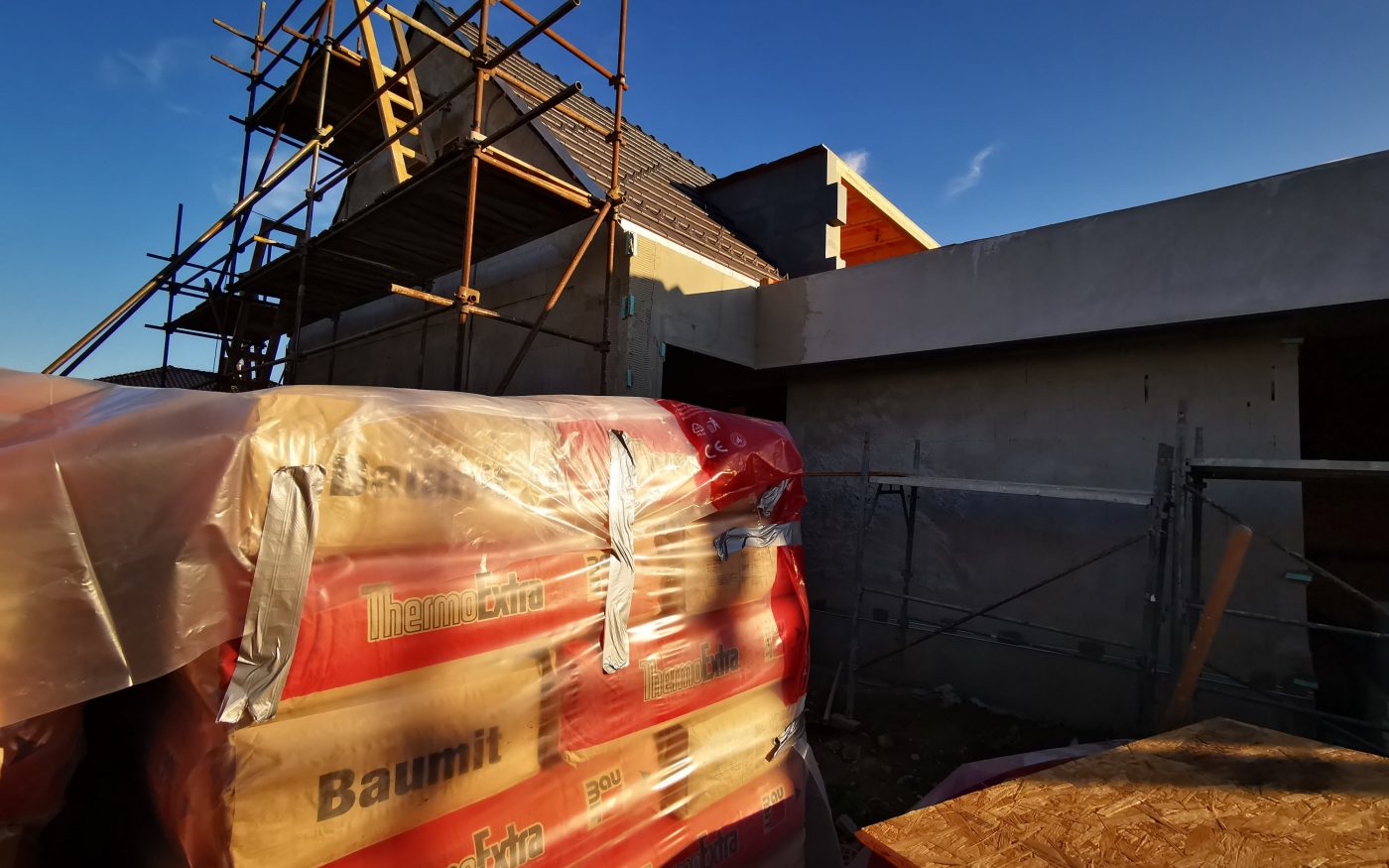 Fotografie z přednástřiku lišty | Vzorový e4 dům | Wienerberger