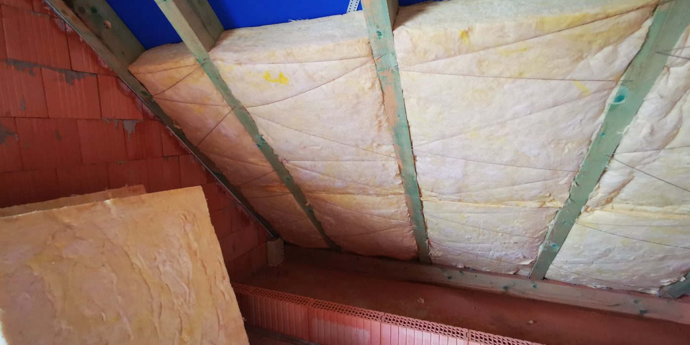 Fotografie WC a izolace podkroví | Vzorový e4 dům | Wienerberger