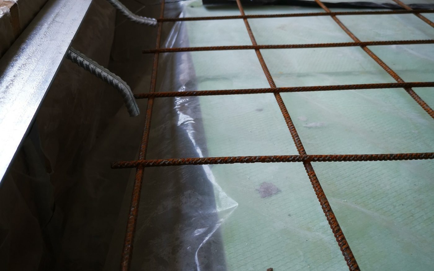 Fotografie z betonování podlahy v garáži | Vzorový e4 dům | Wienerberger