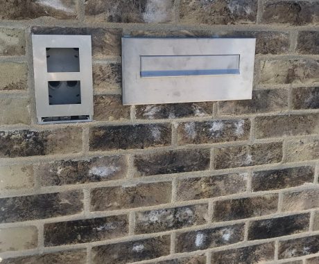 Fotografie - zděný plot z pálených cihel Terca ABOTE | Wienerberger