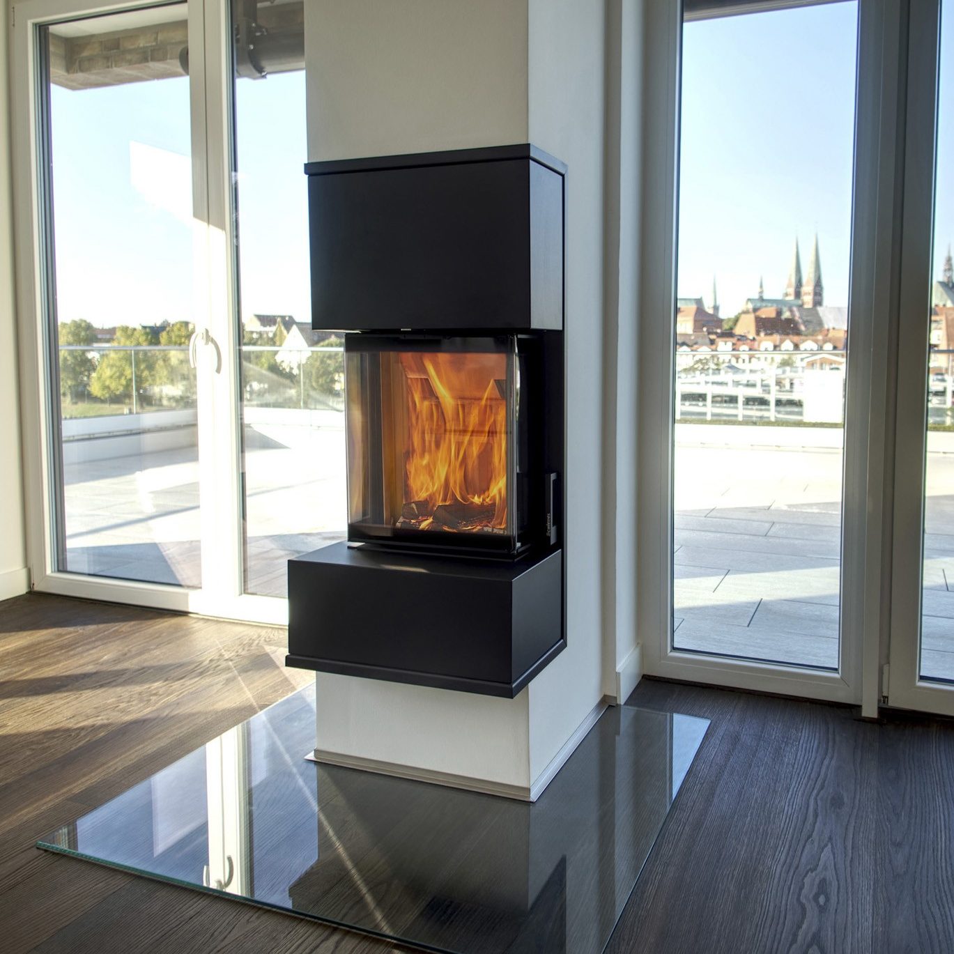 KINGFIRE, designový krb integrovaný do komínu | Průmyslový partner e4 | Schiedel